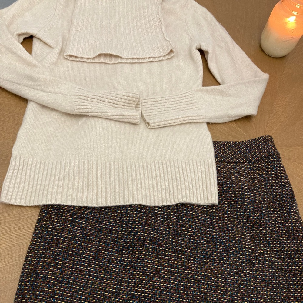 Ann Taylor cream cashmere turtleneck